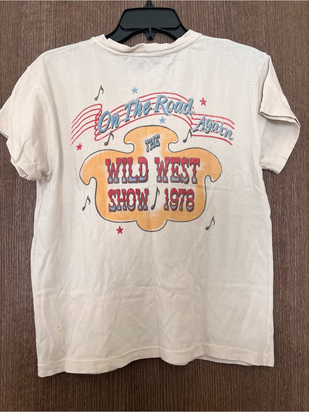 Daydreamer Cream Willie Nelson Wild West Show Graphic Tee - Picture 5 of 7